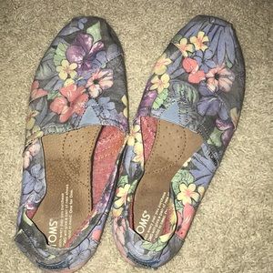 Floral Toms